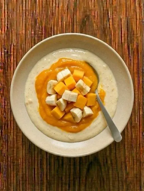 Batido de mango y plátano con leche