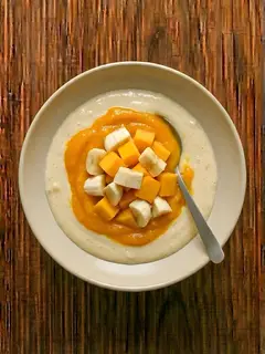 Batido de mango y plátano con leche