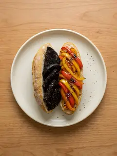 Bocadillo de Morcilla con Pimientos