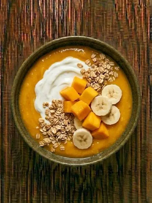 Smoothie bowl de mango y plátano