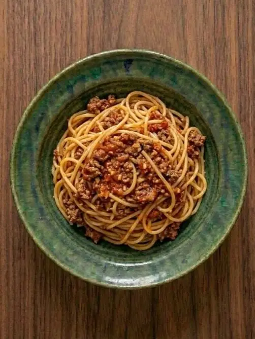 Pasta con carne picada y tomate express