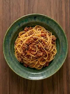 Pasta con carne picada y tomate express