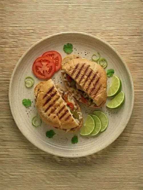 Montado de Lomo en Sandwichera