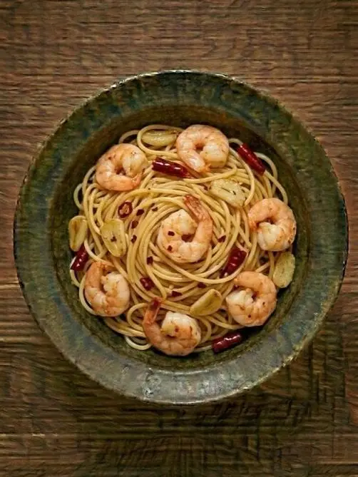 Espaguetis con gambas al ajillo