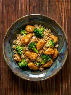 Arroz con pollo a la naranja y brócoli