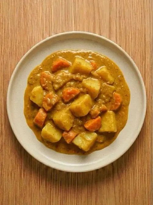 Curry de Verduras con Leche de Coco