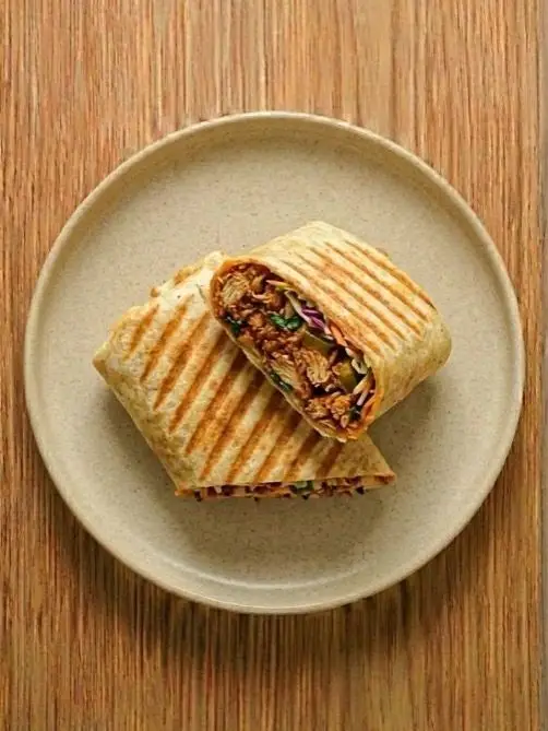 Wrap Caliente de Pollo en Sandwichera