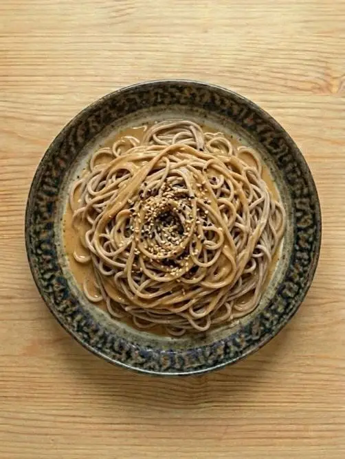 Soba Fría con Salsa de Sésamo