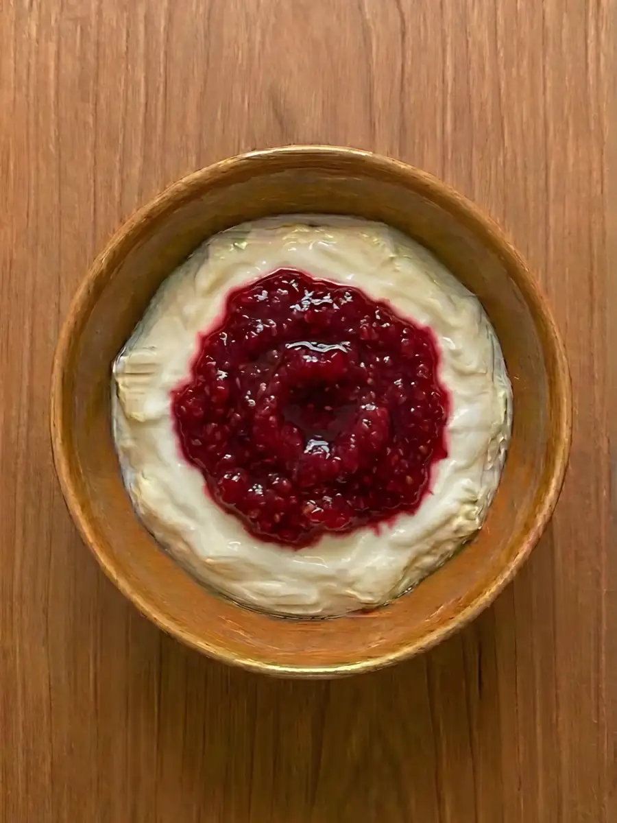 Foto de Yogur natural con mermelada