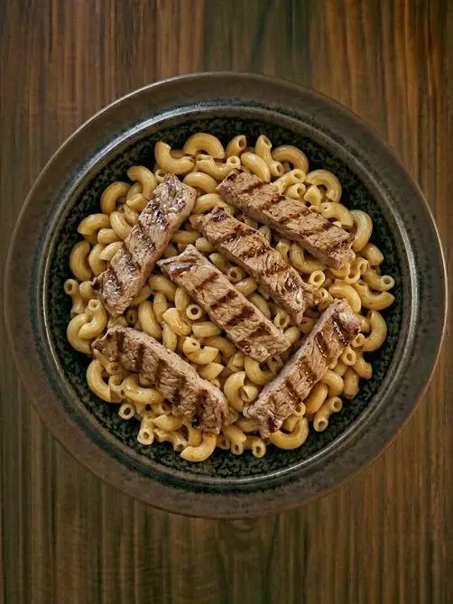 Ternera a la plancha con macarrones