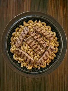 Ternera a la plancha con macarrones