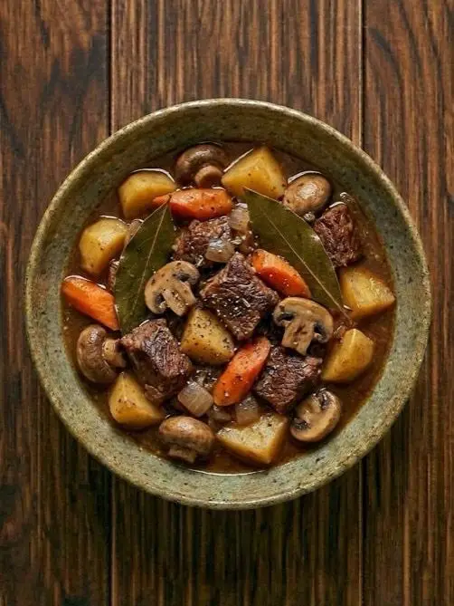 Carne Estofada con Champiñones