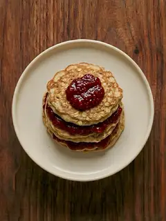 Tortitas de avena con mermelada