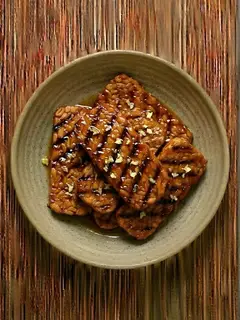 Tempeh Marinado a la Plancha
