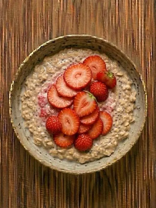 Avena remojada (overnight oats) con fresas