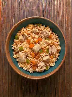 Arroz con conejo y verduras