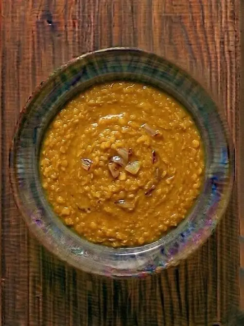 Dal de lentejas rojas con cúrcuma