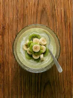 Batido de kiwi y plátano con leche