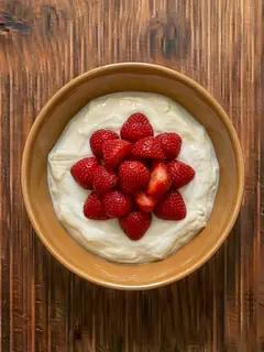 Yogur natural con fresas