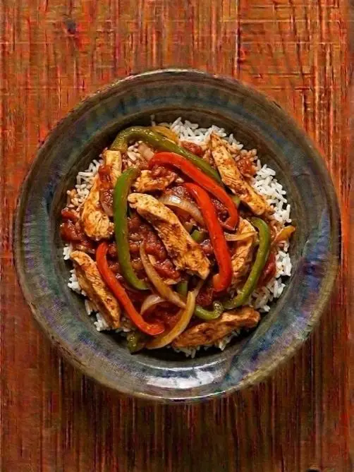Fajitas de pollo con arroz y pimientos