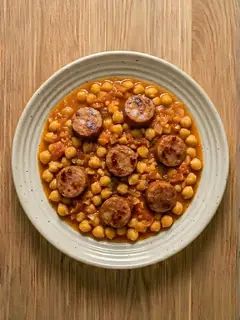 Garbanzos con Butifarra