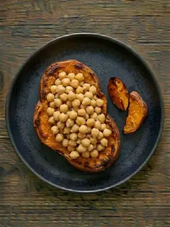 Boniato con garbanzos al horno