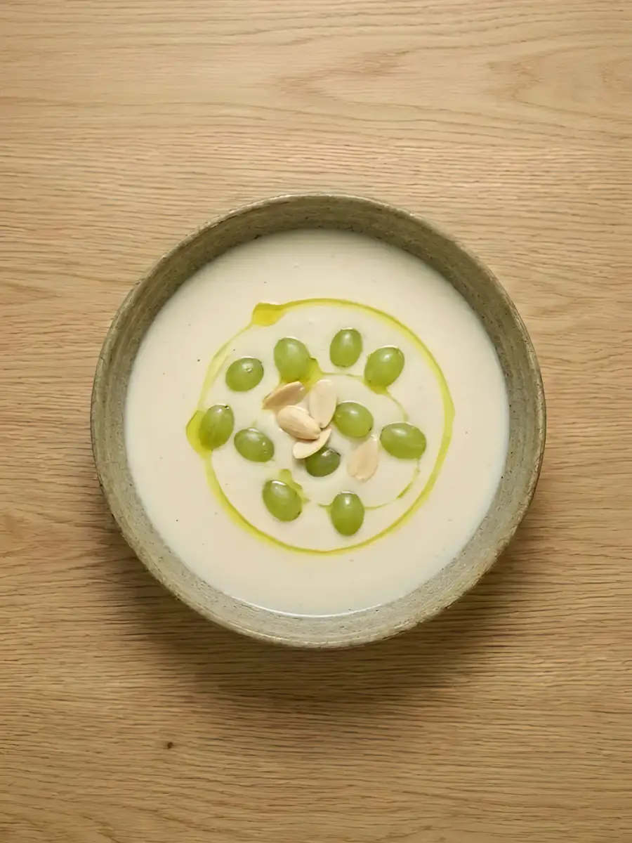 Foto de Ajoblanco Malagueño