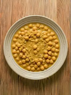 Garbanzos al Curry con Leche de Coco