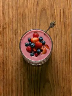 Batido de frutos rojos con leche