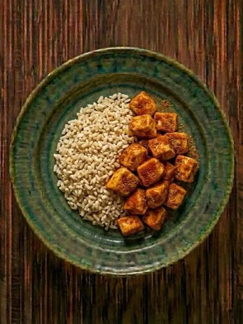 Pollo al pimenton con arroz integral