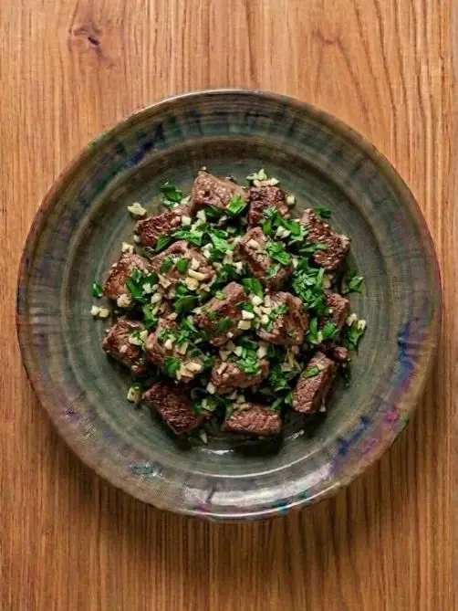 Filete picado de ternera al ajo