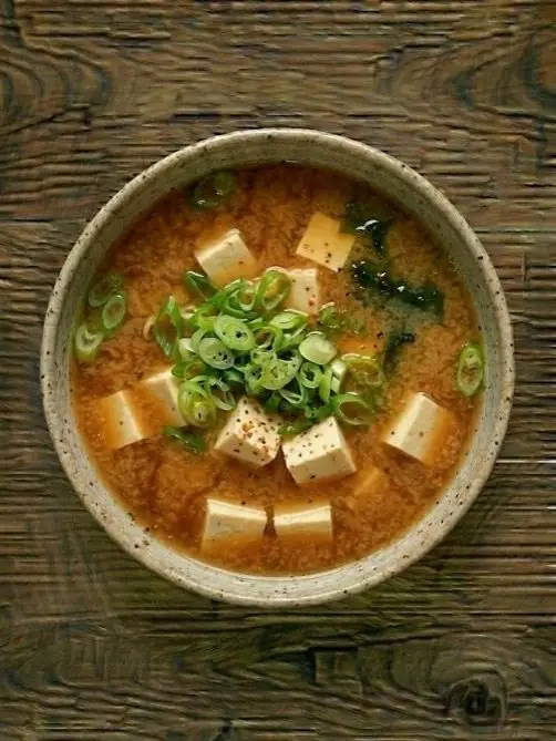 Sopa de Miso con Tofu