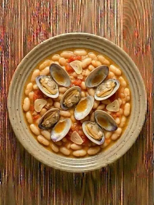 Judías Blancas con Almejas