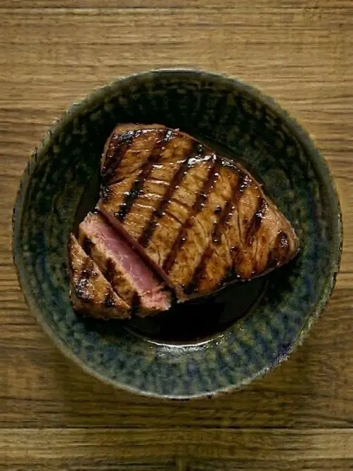 Atun fresco a la plancha con salsa de soja
