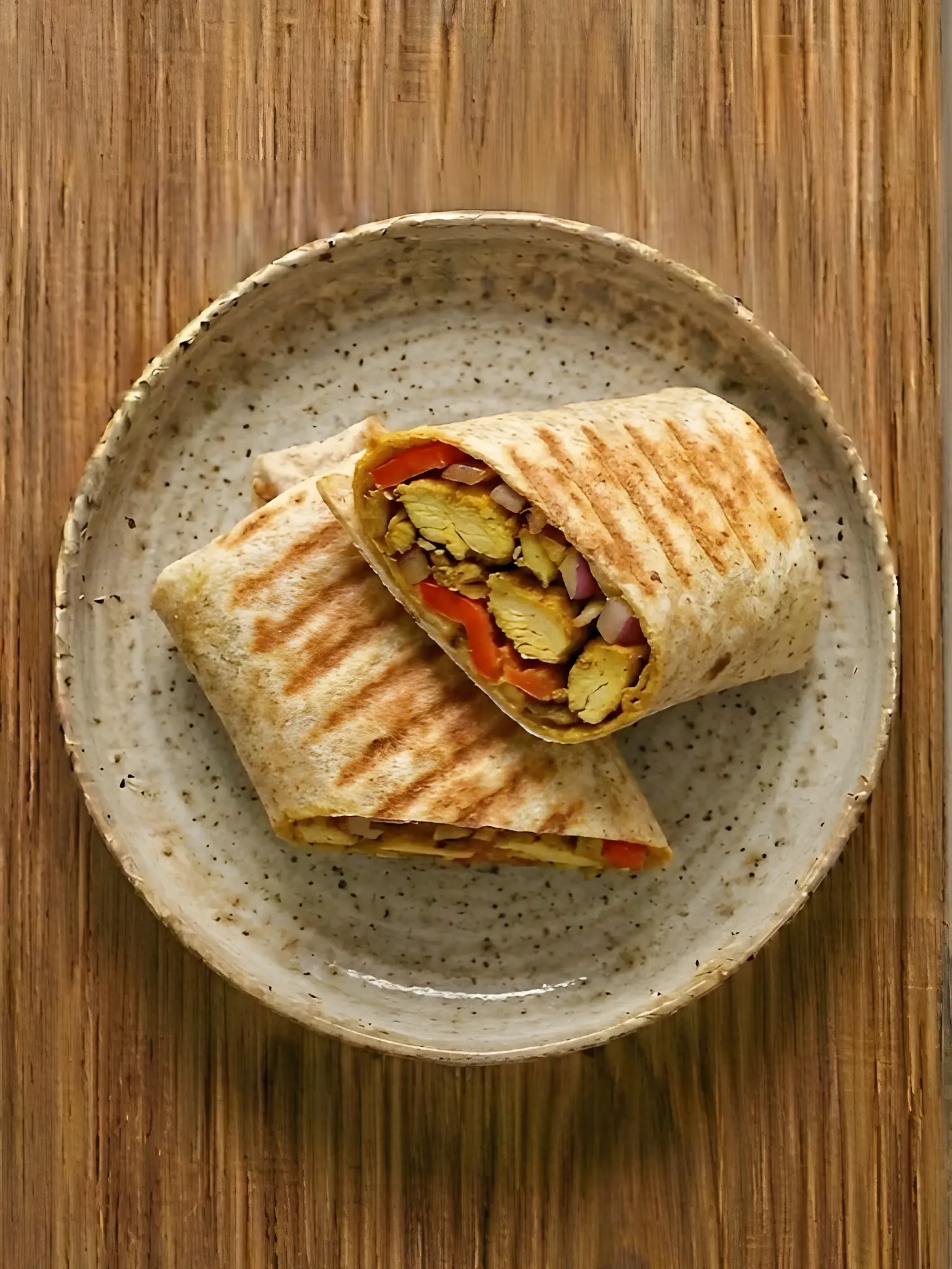 Wrap de pollo al curry en sandwichera