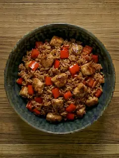 Arroz salteado con pollo y pimiento