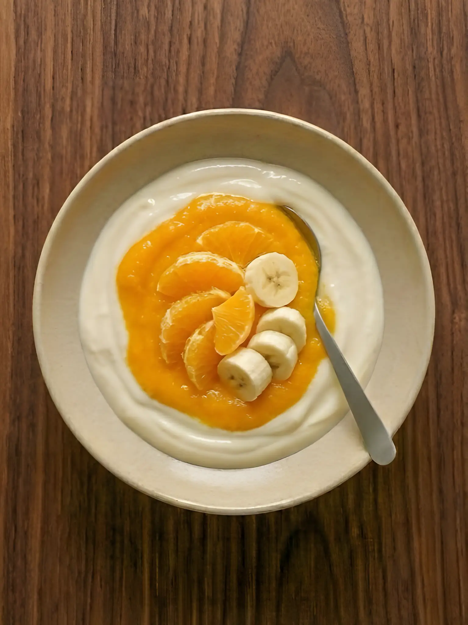 Batido de naranja y plátano con leche