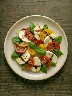 Ensalada Caprese con Mozzarella