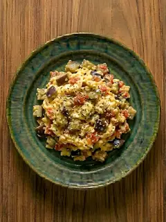 Revuelto de berenjena y tomate