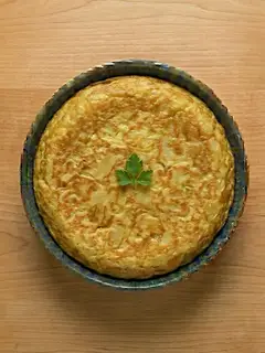 Tortilla española de patatas y cebolla
